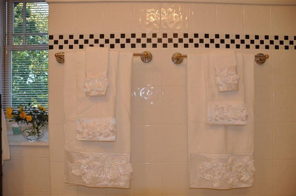 Wayne Bed & Breakfast Inn (Adults Only) Екстериор снимка
