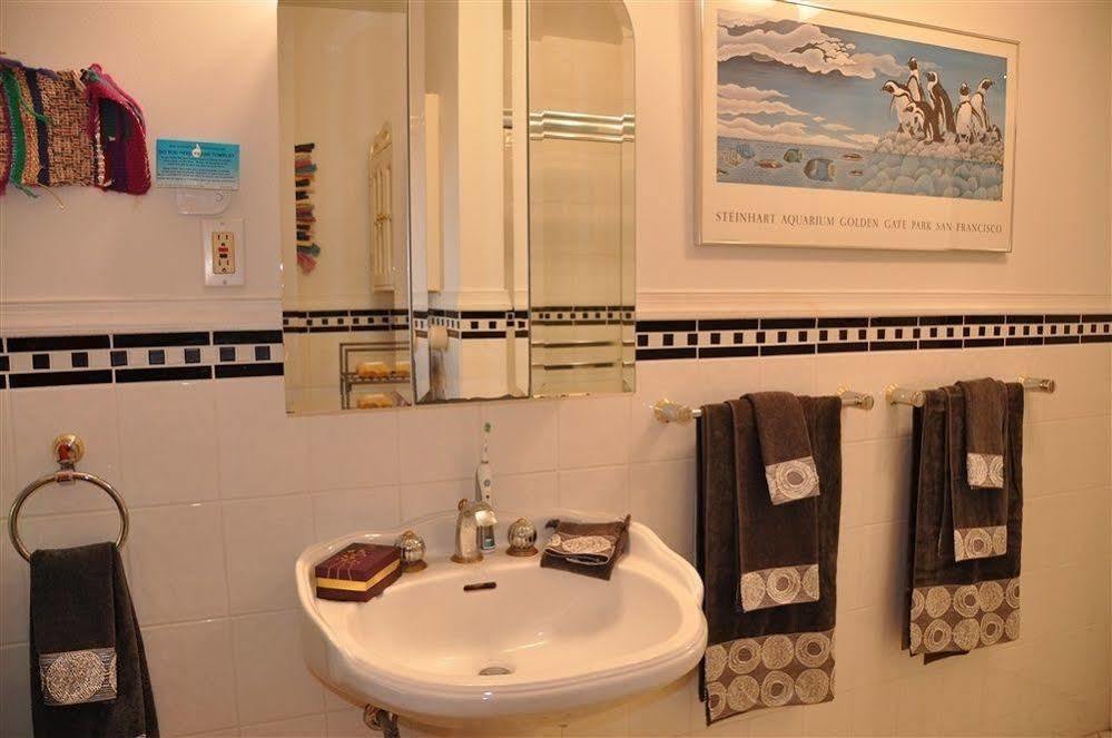 Wayne Bed & Breakfast Inn (Adults Only) Екстериор снимка